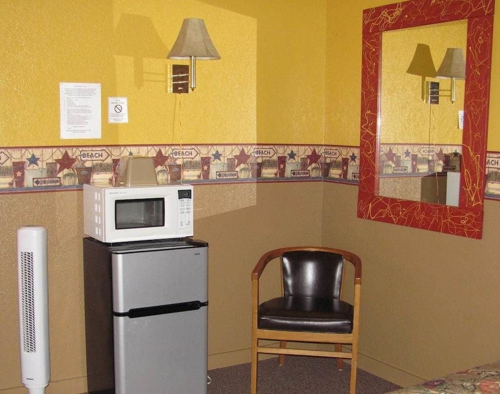 Earth Inn Motel - photo 7