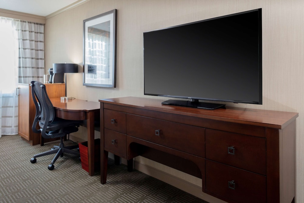 DoubleTree by Hilton Burlington Vermont - photo 13