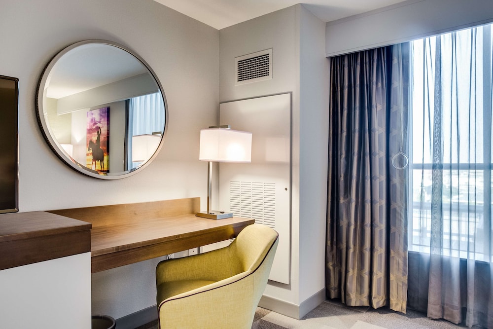 Hampton Inn & Suites Fort Worth Downtown - photo 11