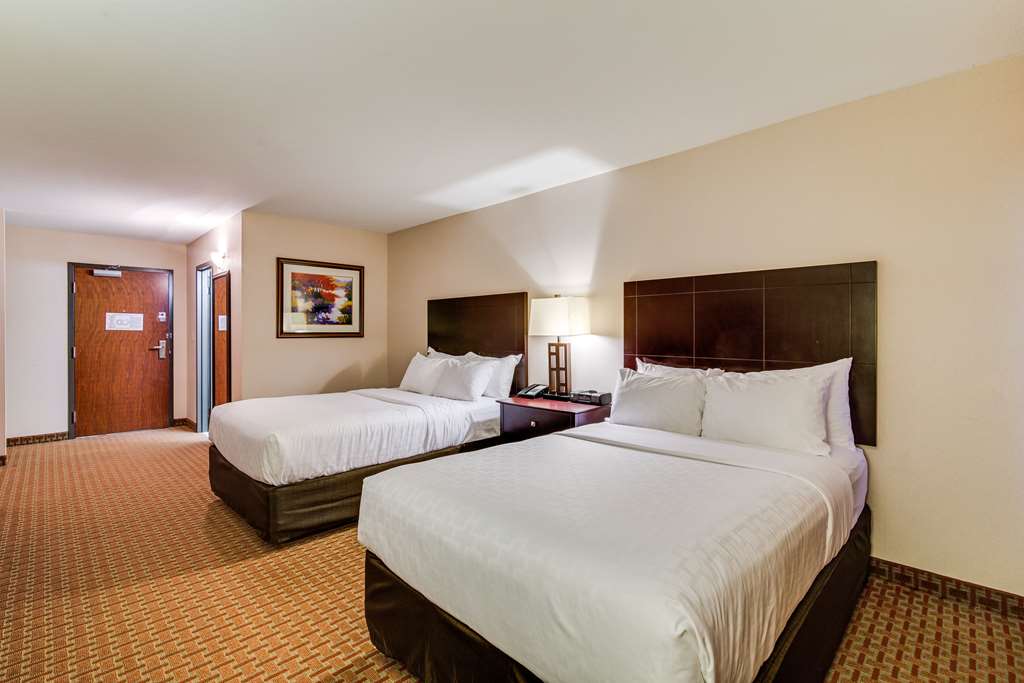 Clarion Hotel Convention Center - photo 11