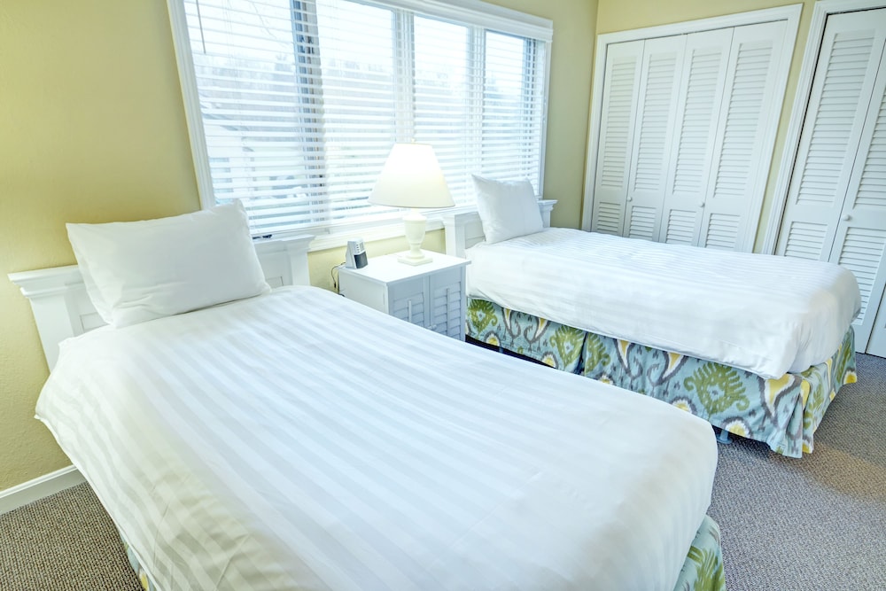 Club Wyndham Newport Overlook - photo 2
