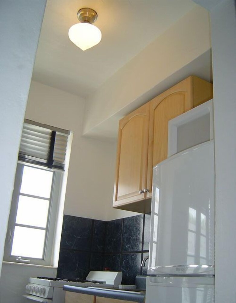 Sherbrooke All Suites Hotel - photo 17