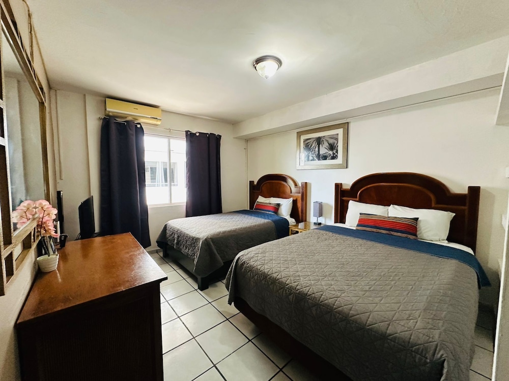 Capital O Zona Dorada Inn Mazatlán in Mazatlan, Mexico