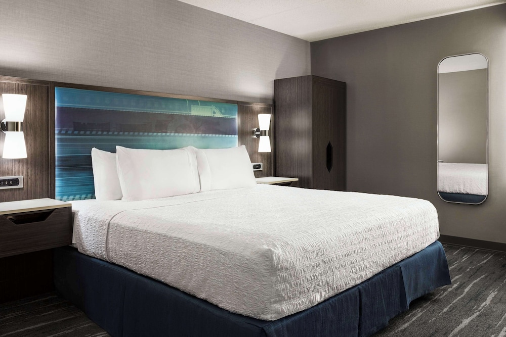 Hampton Inn Chicago O'Hare International Airport - photo 10
