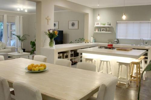 Sea Breeze Beach Home in Melkbosstrand Cape Town
