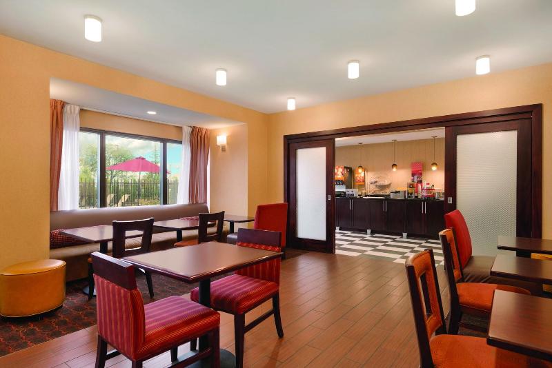 Hampton Inn Columbus Airport - photo 143