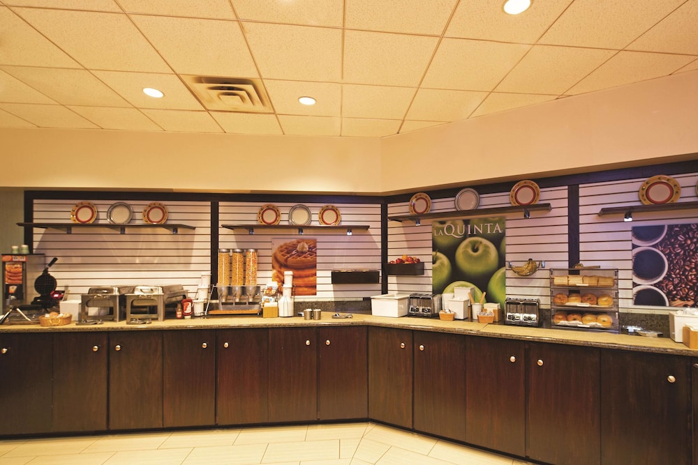 DoubleTree by Hilton Salisbury - photo 32