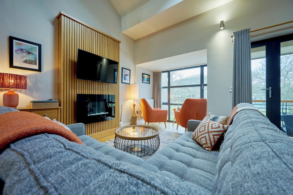 Riverside Park 6 — 4-Star Luxury Hotel in Keswick, United Kingdom
