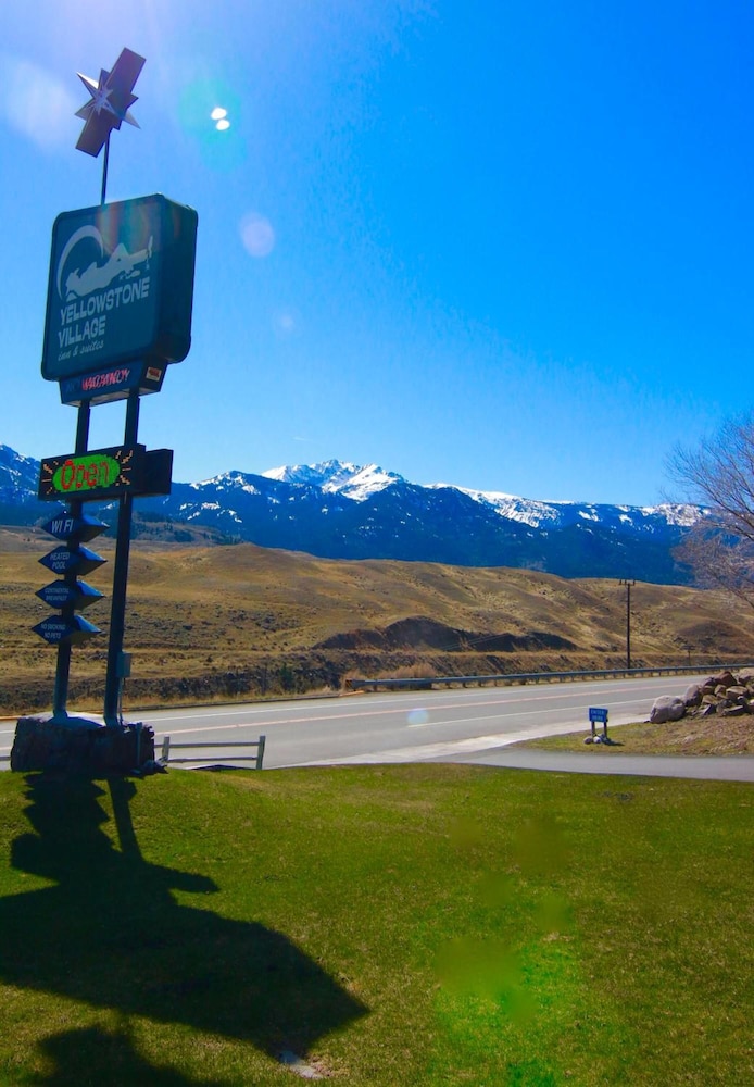 Yellowstone Village Inn and Suites - photo 14