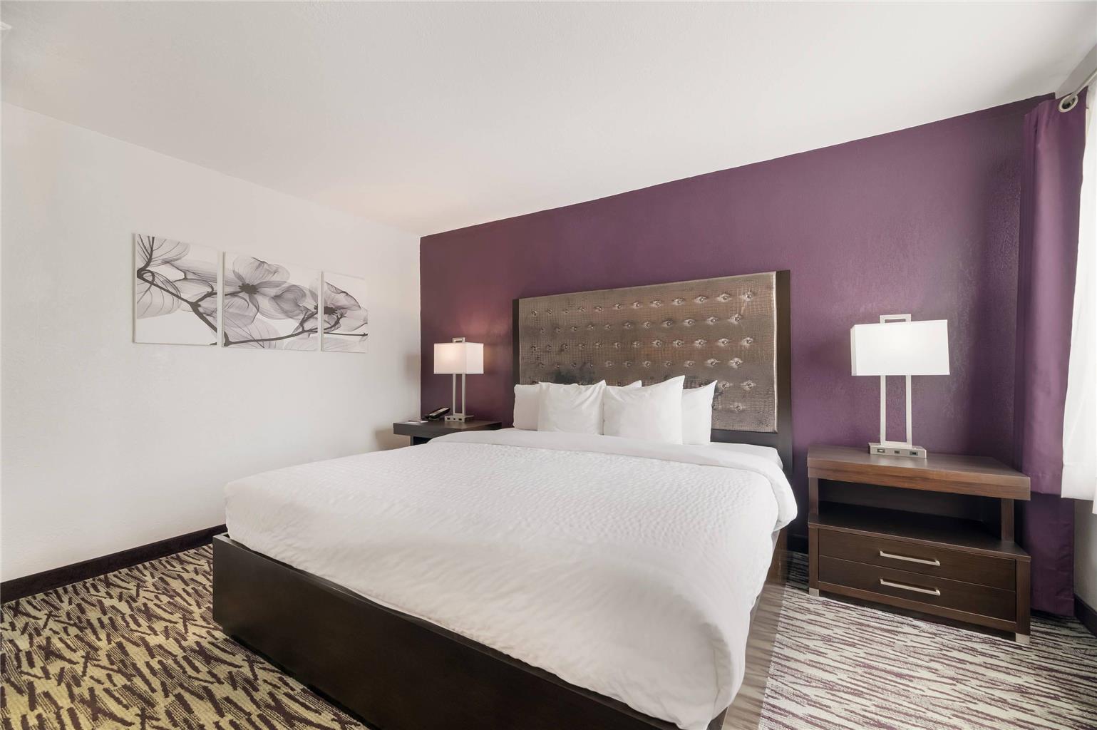 Clarion Inn & Suites Across From Universal Orlando Resort - photo 27