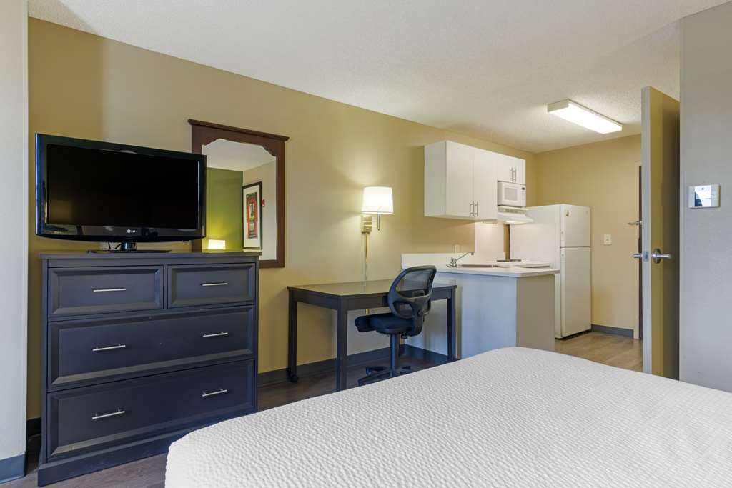 Extended Stay America Suites Stockton March Lane - photo 16