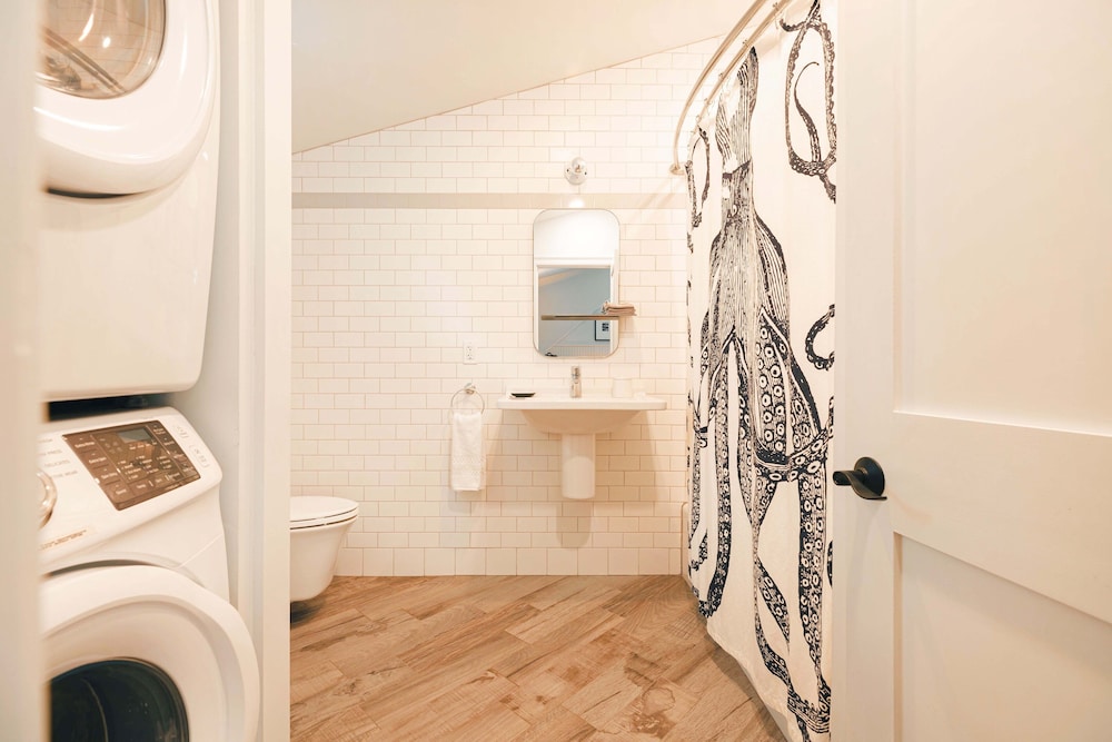 Great Island Inn: A Boutique Apartment Hotel - photo 52