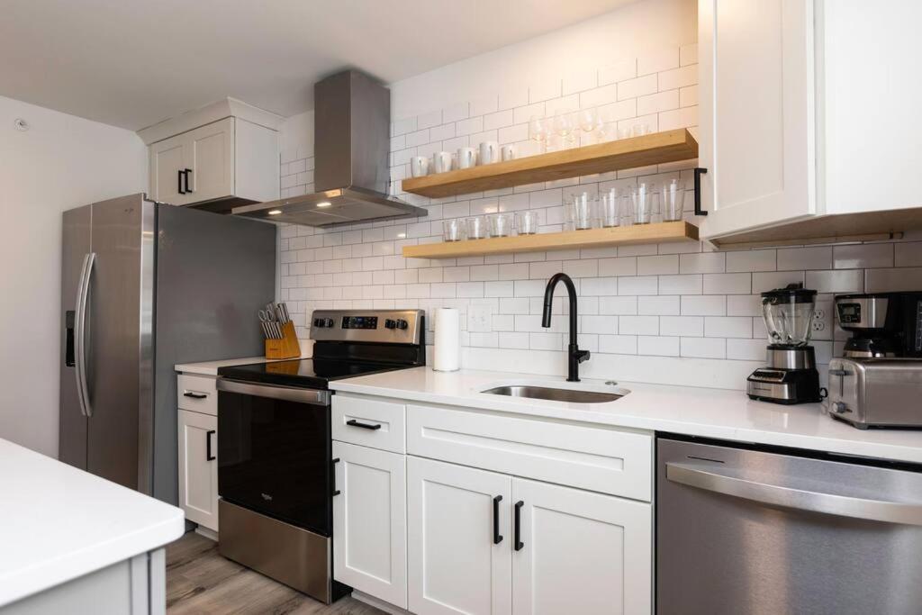 Ocean Lofts in the Vibe #6 5 min walk to beach — 4-Star Luxury Hotel in Virginia Beach, United States