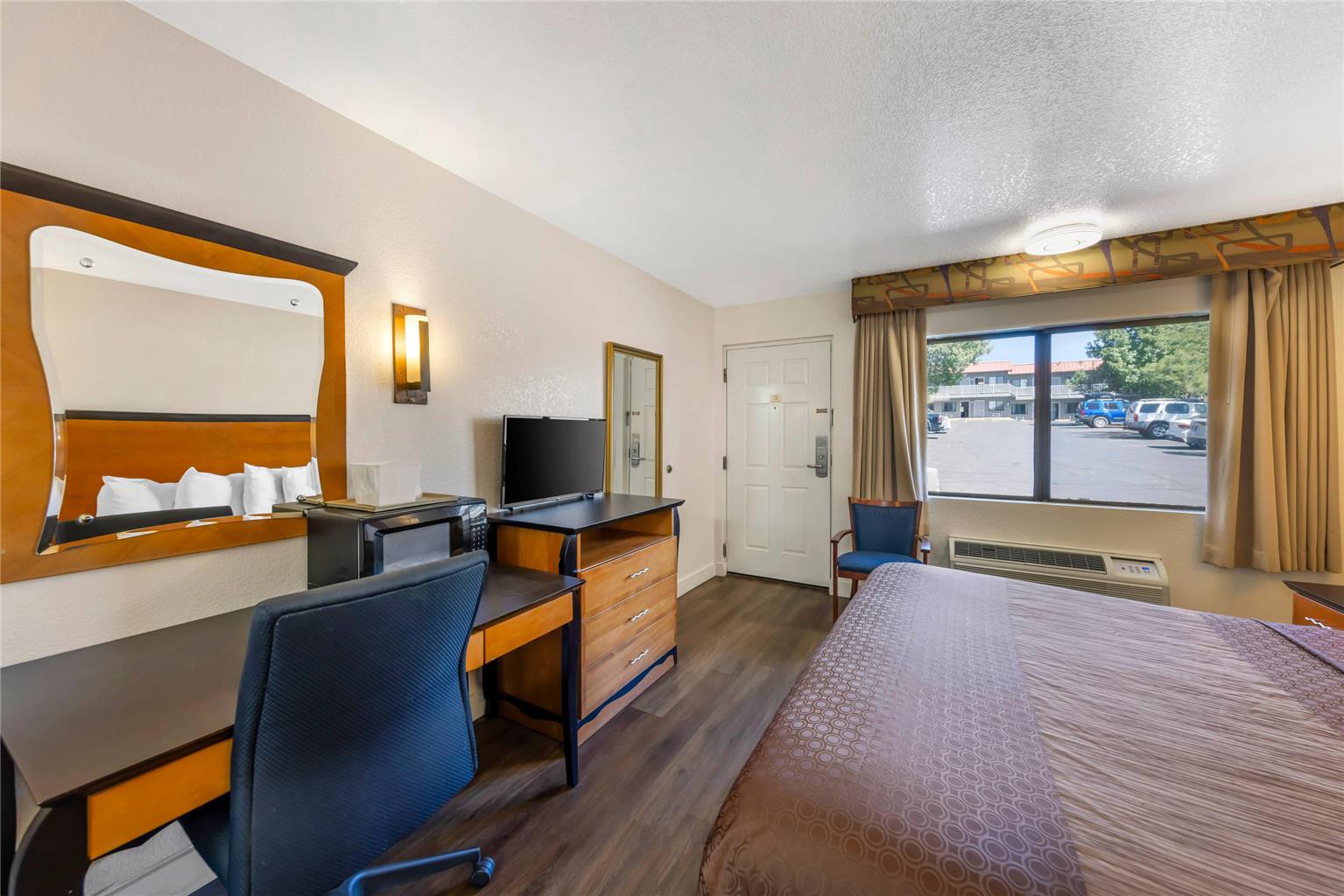 Rodeway Inn at Nevada State Capitol - photo 8