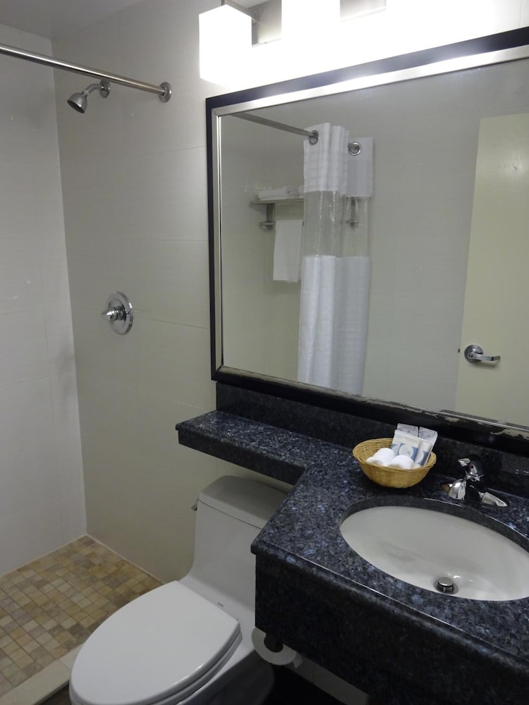 Hotel Bliss - photo 29