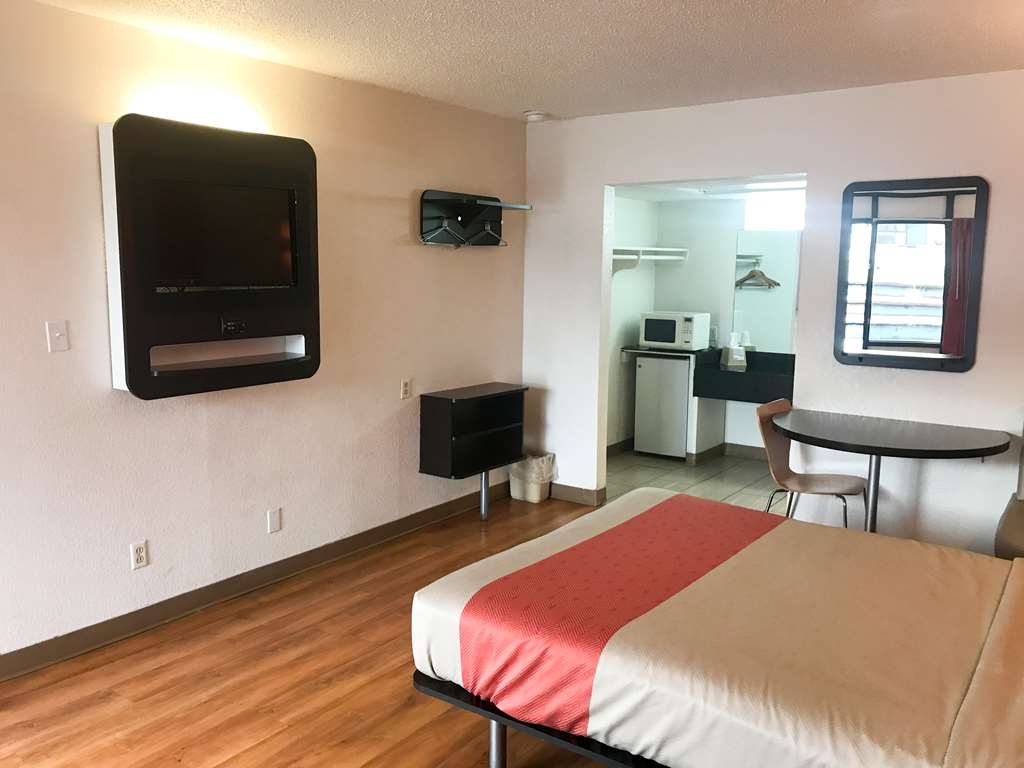 Motel 6 Sallisaw OK - photo 8