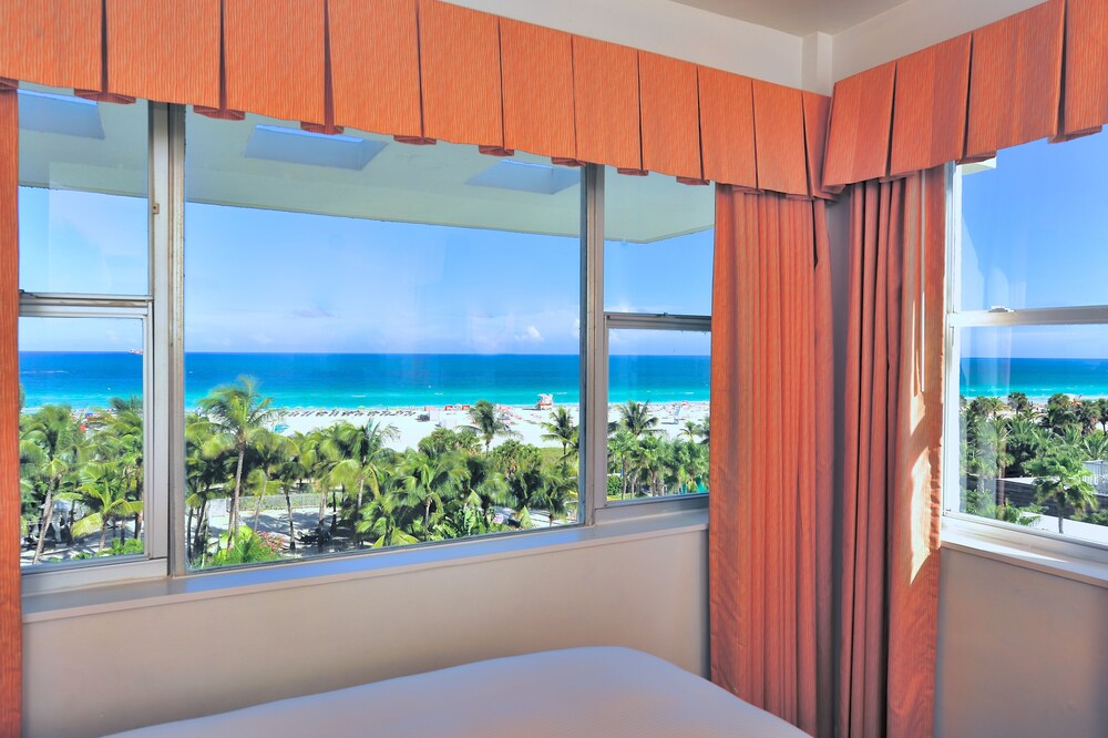 South Seas Hotel - photo 20