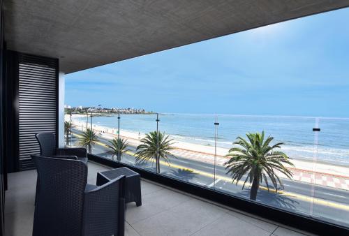 ZENHAUS Vistas al Mar en Exclusivo Apartamento con Garage — 4-Star Luxury Hotel in Montevideo, Uruguay