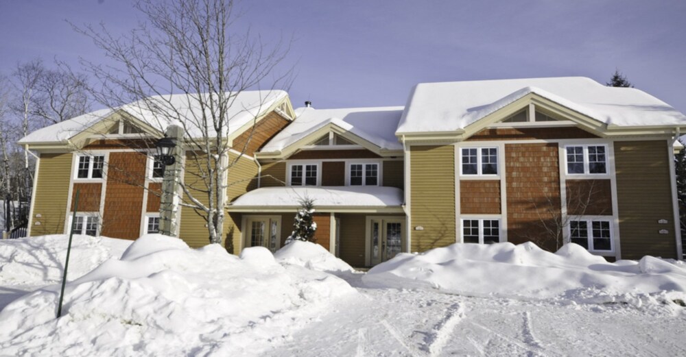 Oasis Tremblant Sunstar — 4-Star Luxury Hotel in Mont-Tremblant, Canada