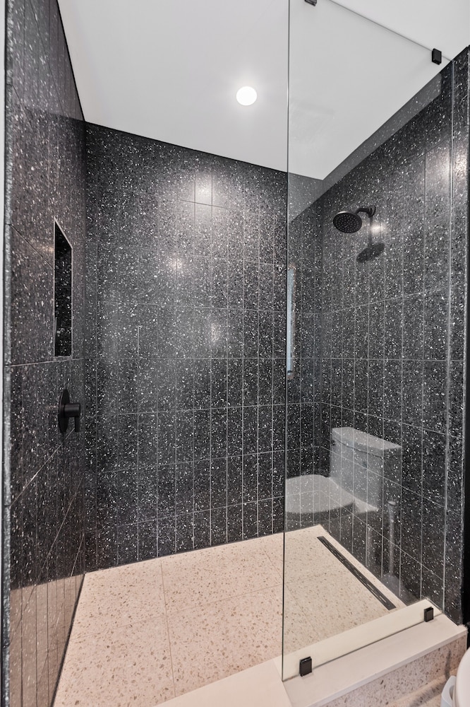 Austin Condo Hotel - photo 757