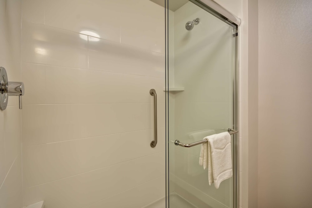 Hampton Inn & Suites Charleston Airport - photo 35