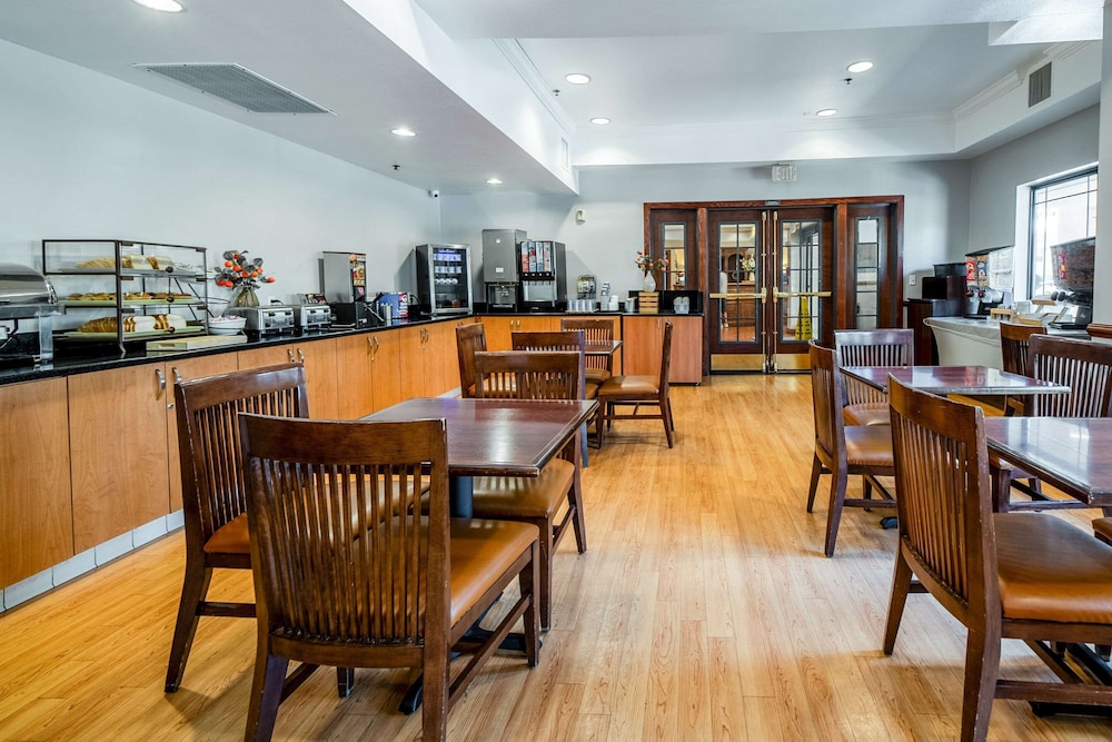 Country Inn & Suites by Radisson Ontario at Ontario Mills CA - photo 84
