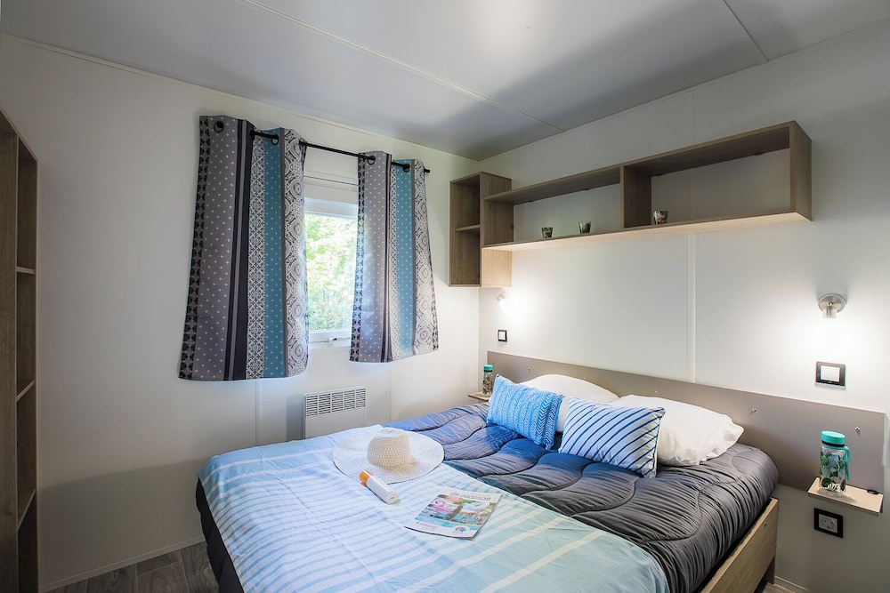 Camping La Bouquerie — 5-Star Luxury Hotel in Saint-Genies-Bellevue, France