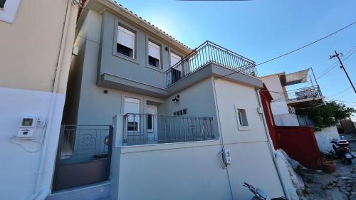 Ελια Ξενωνας Elia Xenonas — 4-Star Luxury Hotel in Mytilene, Greece