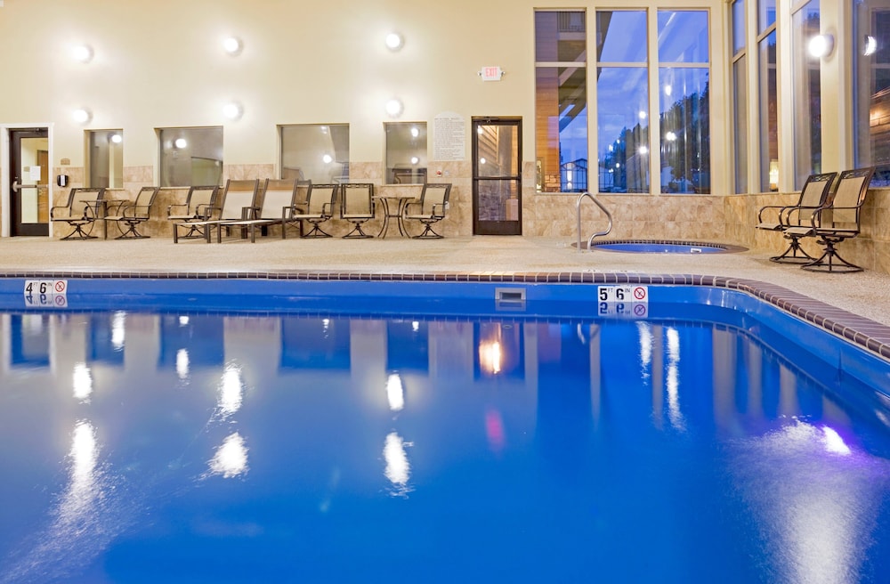 Holiday Inn Express & Suites Custer Mt Rushmore - photo 23
