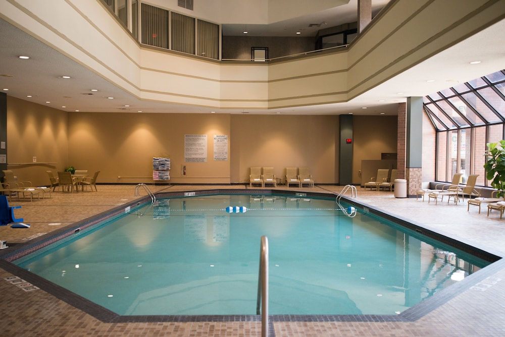 Crowne Plaza Suites MSP Airport Mall of America by IHG - photo 8