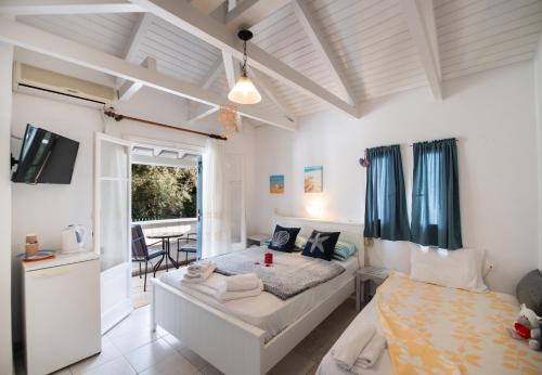 Deep Blue - carbon neutral hotel in Lefkada