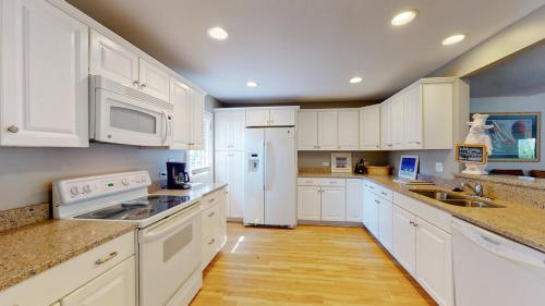 762 Queens Grant - photo 13