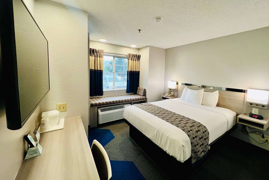 Microtel Inn by Wyndham Georgetown - photo 13