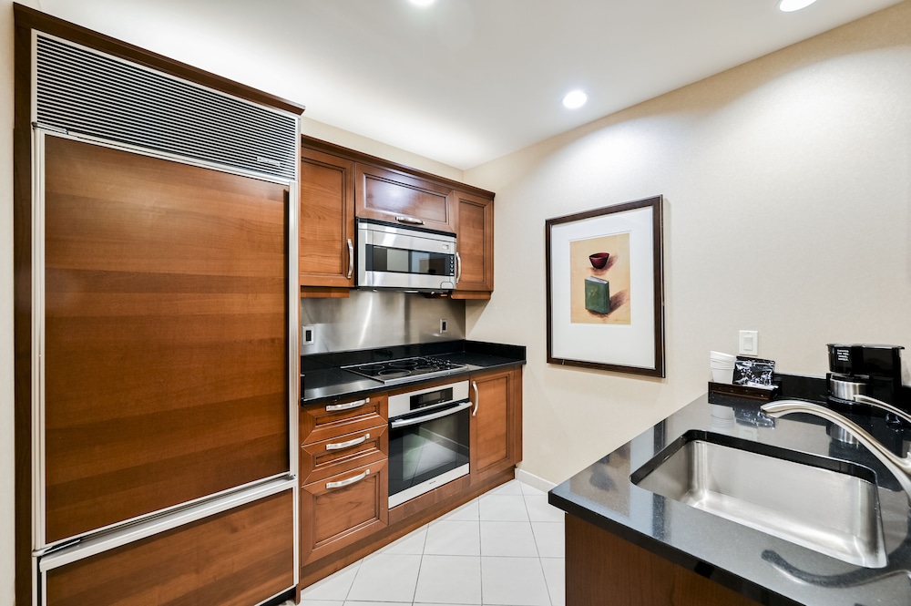 StripViewSuites at Signature - photo 90