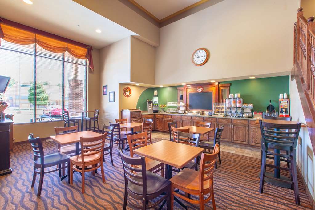 AmericInn by Wyndham Ottumwa - photo 24