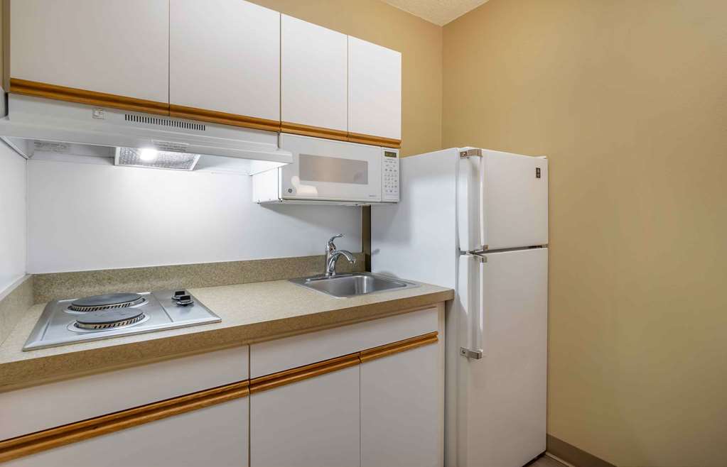Extended Stay America Suites Seattle Bellevue Factoria - photo 19