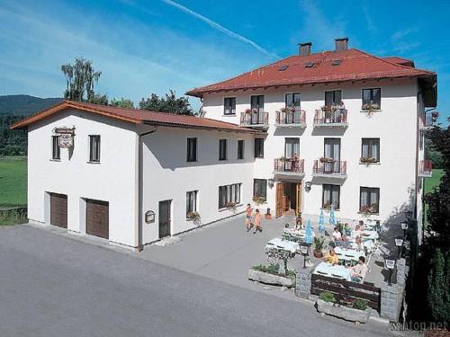 Hotel Landgasthof Hacker — hotel in Zachenberg