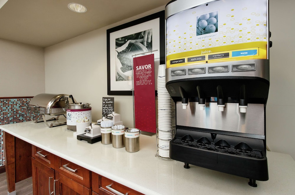 Hampton Inn & Suites Navarre - photo 28