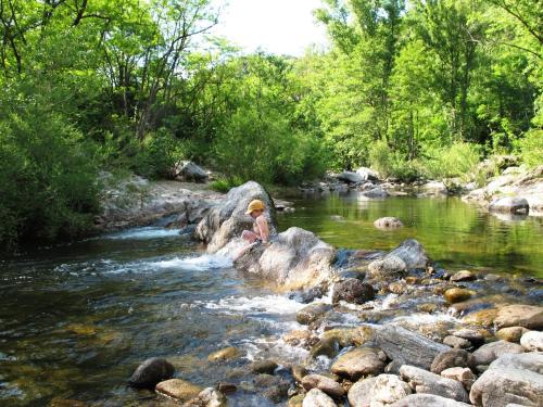 Petit coin de paradis in Unknown City, France