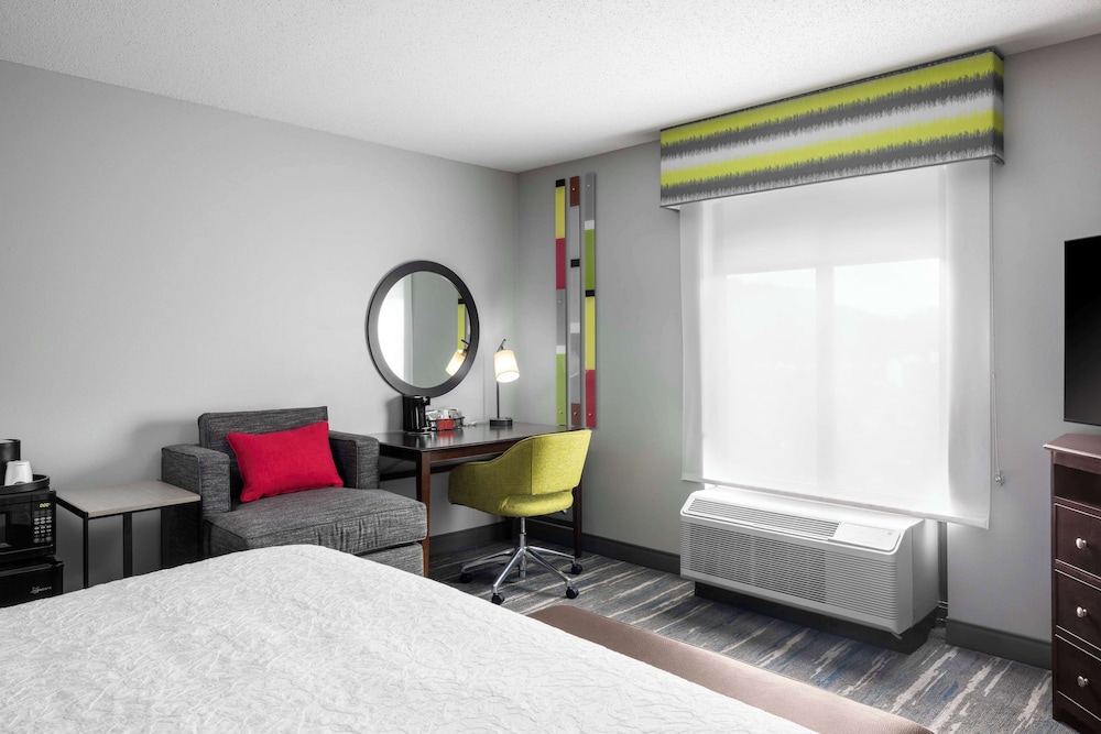 Hampton Inn & Suites Birmingham 280 East Eagle Point - photo 15