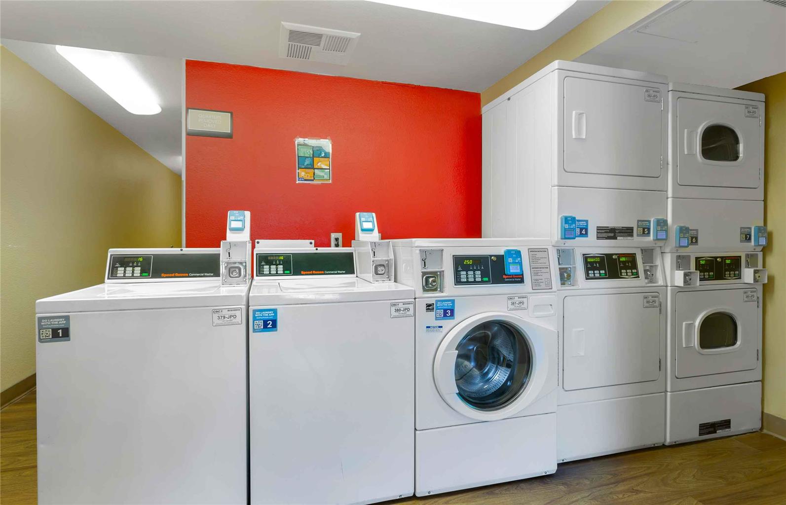 Extended Stay America Select Suites Phoenix Airport E Oak St - photo 31