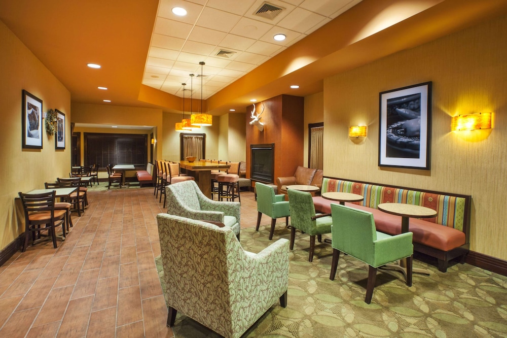 Hampton Inn Gaylord - photo 20