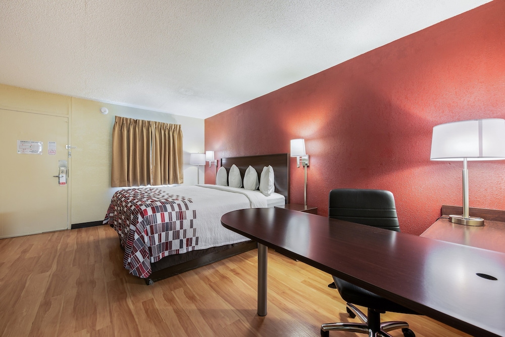 Red Roof Inn Marion IN - photo 11
