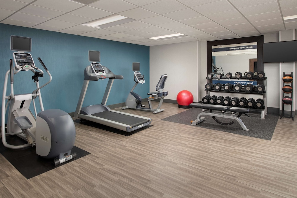 Hampton Inn & Suites Alpharetta - photo 32