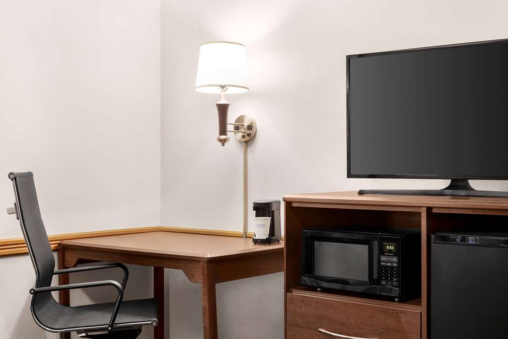 AmericInn by Wyndham Baudette - photo 56