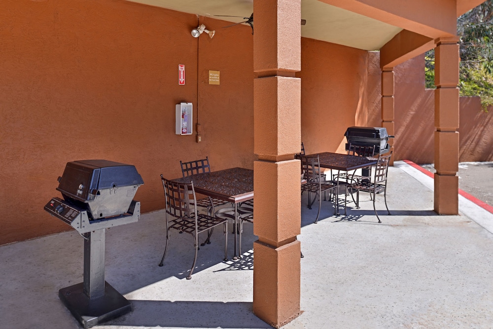 Candlewood Suites San Diego by IHG - photo 27