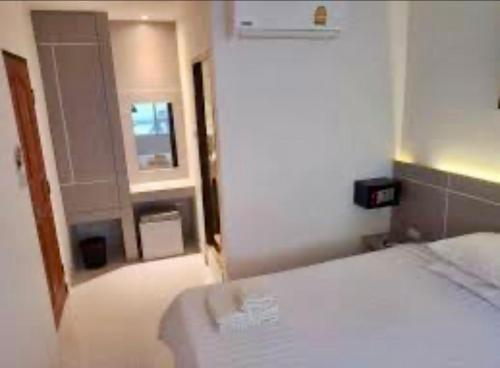 SET INN restaurant & bar - last minute hotel in Phuket