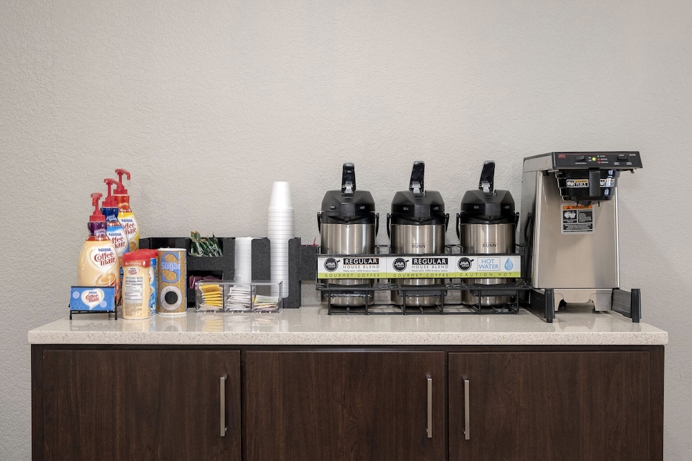 Red Roof Inn PLUS Jacksonville Southpoint - photo 2