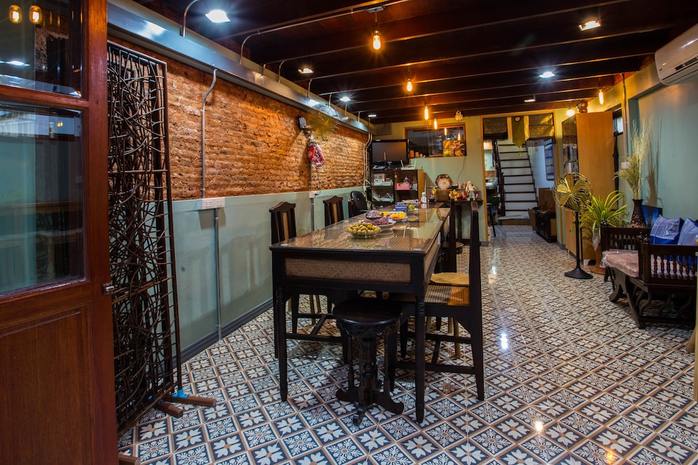 Baan Gaysorn Hostel
