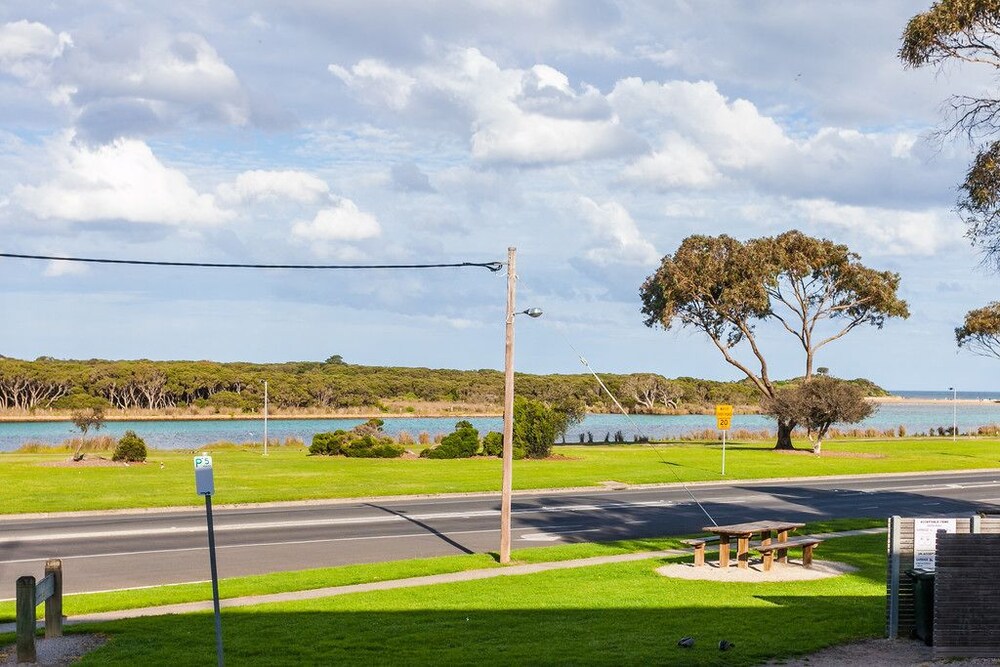 Anglesea River Apartments — 4-Star Luxury Hotel in Anglesea, Australia